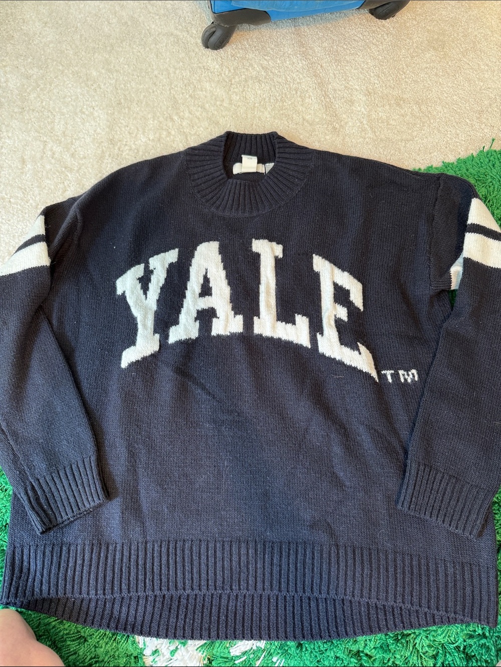 H&M Yale oversized navy Crewneck Sweater sz small
